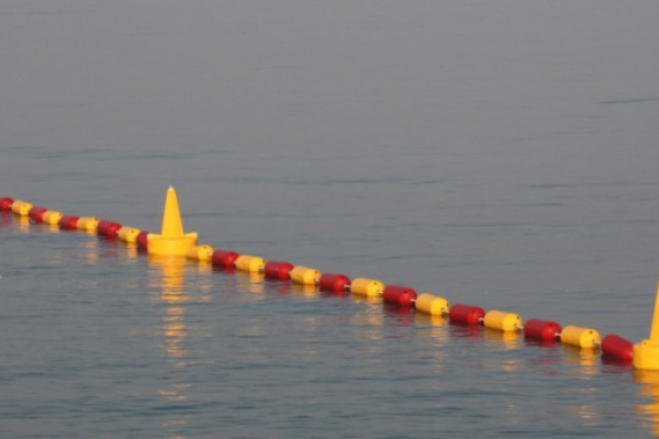 Supply & Installation of a deterrent barrier around floating runway in Dubai Marina